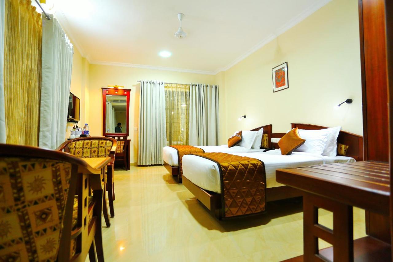 Hotel White City North Paravur 外观 照片