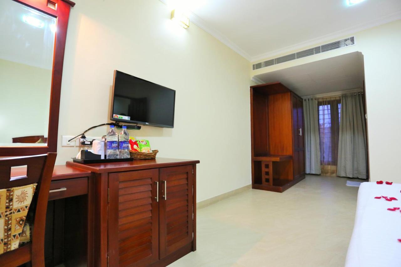Hotel White City North Paravur 外观 照片